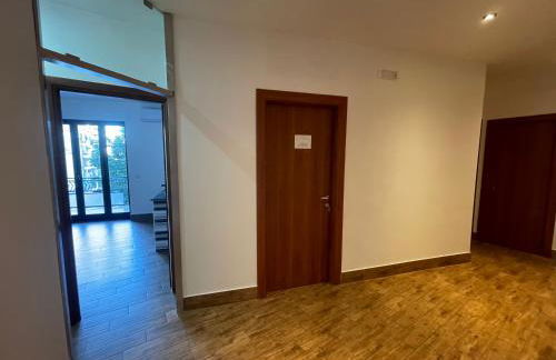 REGAL HOME Apartment - Photo 24