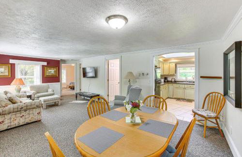 Relax Fireside! Frankfort Apt Near Dtwn and Beaches - Photo 8