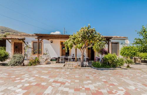 Authentic Sicilian Charm With Pool, Sea View, Parking & Wifi - Foto 4