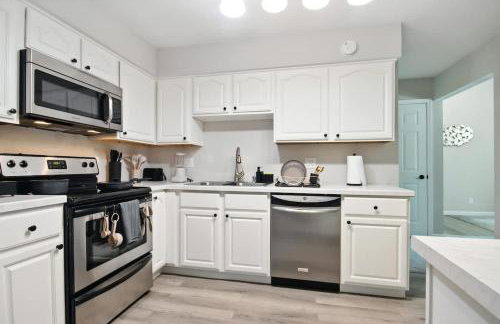 Stylish 2BR Loft Near ISU Hospitals & Downtown - Foto 9