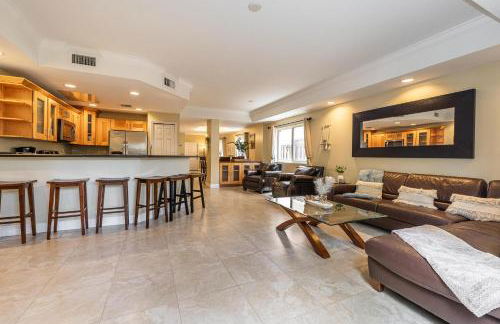 Salty Fox 5BD Oasis w Spa, Beach & Downtown - Foto 11