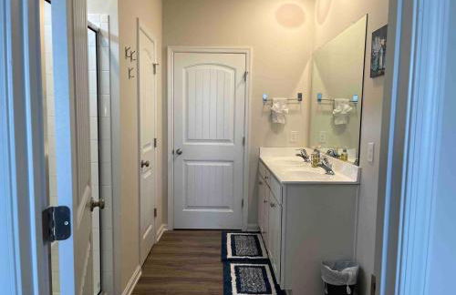 Gorgeous Seaside Paradise - Ultimate Family Getaway! - Photo 11