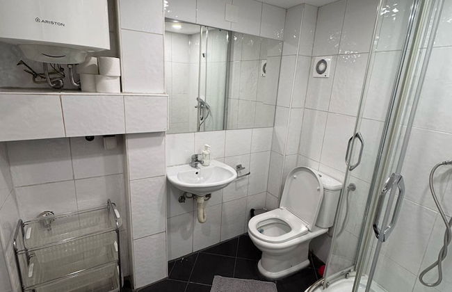 Central Park Apartments - Photo 54