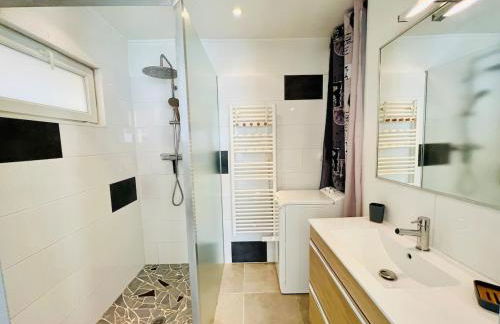 T3 COSY MAISON DE VILLE TERRASSE AU CALME - Foto 13