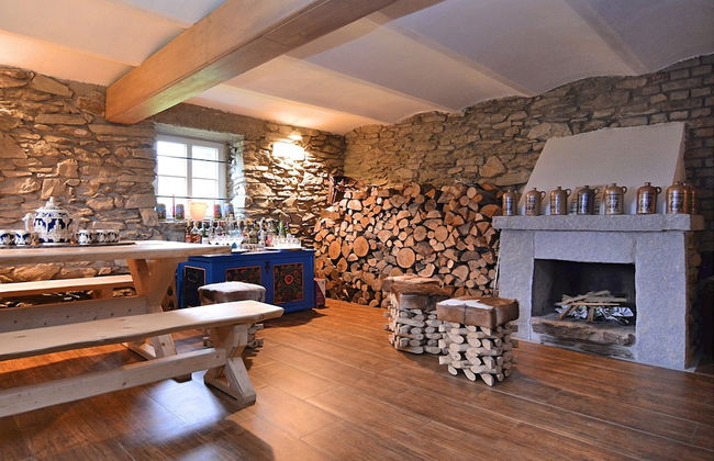 Spacious Villa near Forest in Buchet - Photo 25