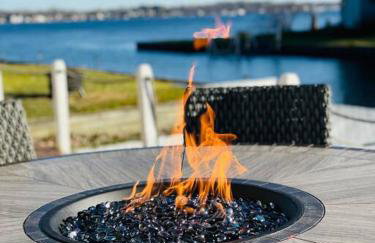 Unforgettable 4 bedroom 3 bath waterfront cabin - Photo 31