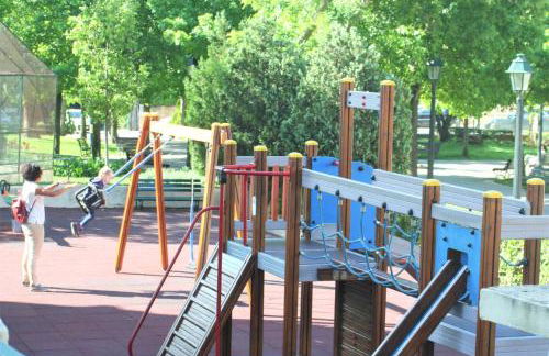 Charming Estoril Apt Beach 5 Min Walk - Photo 31