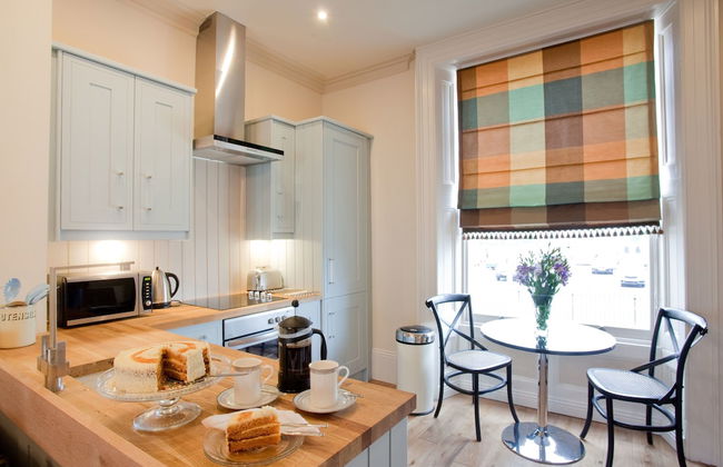 Portland Apartments - Photo 14