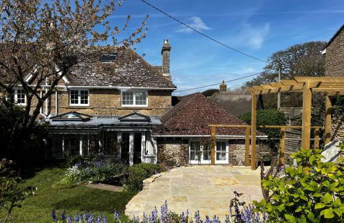 East Cottage - Photo 1