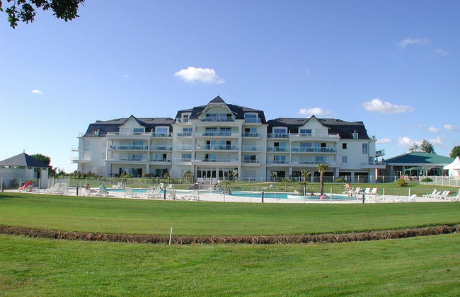 Spacious Villa With a Private Pool on a Golf Course in Loire - Foto 59
