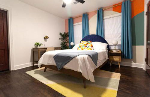 Private home with Hot Tub & Mini Golf & Fun Vibes near downtown Houston - Foto 3