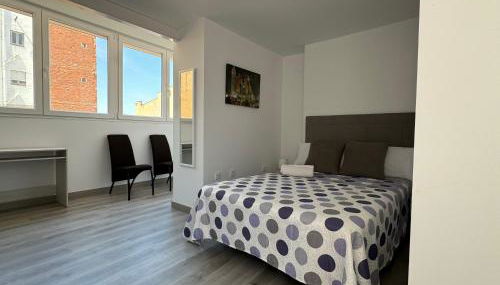 Estudio con terraza y vistas en el centro - Foto 1