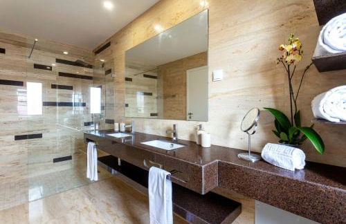 Luxury Vau Beach Villa with Private Heated Pool - Foto 19