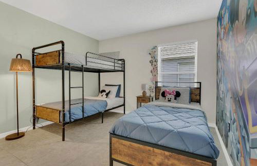 Dream Stay Orlando with a pool and home theater - Photo 11