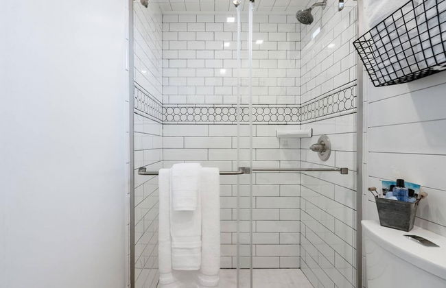 The Oaks Helm Model Container Home 12 min to Magnolia Market - Foto 13