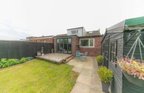 Beautifully styled Home with Garden - Foto 12