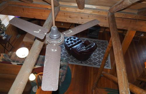 The Crystalaire Cabin - Charming and Relaxing! - Photo 20