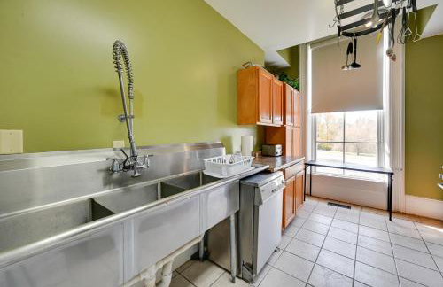 Walk to Golf Course Spacious Rough River Retreat! - Foto 8