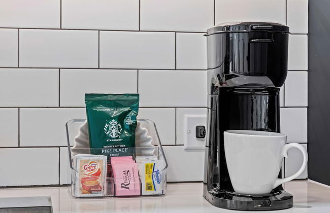 Modern High-Rise Condo with Pool/Gym, in Central DT MIAMI! - Photo 65