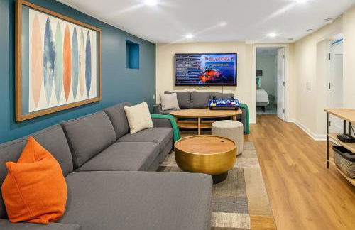 Sleeps 10 + Coffee bar + Game Room + Train to CHGO - Foto 23