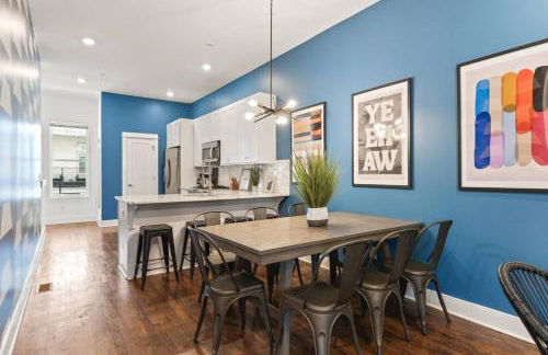 Walk to Vanderbilt and Belmont with Garage and Rooftop Deck - Foto 21