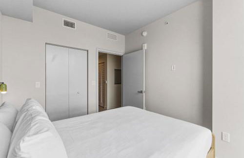 Spacious Condo to Steps from the Kaseya Center - Foto 13