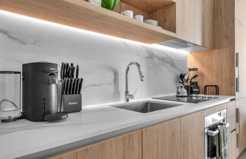 Modern Chic 1BR Downtown with Rooftop Pool & Views - Foto 8