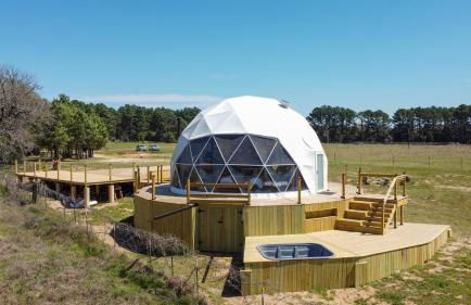 Deluxe Stargazer Dome Retreat in Stunning Nature - Photo 15