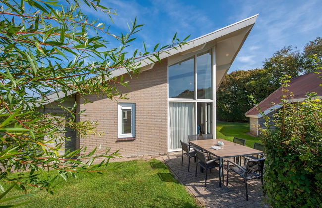Bungalow in Zeeland Near Sandy Beaches - Foto 1