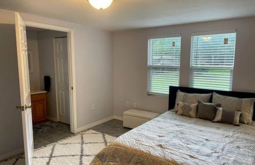 Room 2 - Cozy Queen, Backyard View (Private Bath) - Foto 21