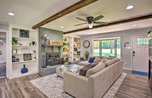 Home 4 Mi to Dtwn McKinney! Game Room and Fireplace - Foto 1