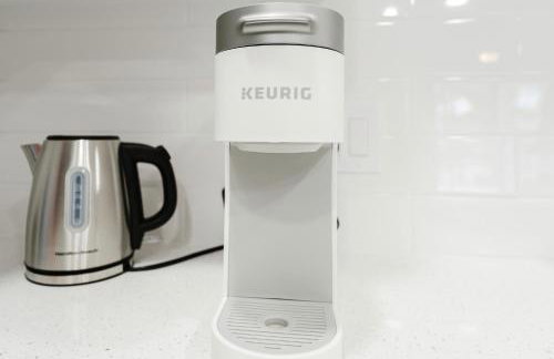 Waterfront Retreat Views, Pool, Hot Tub, Gym Walk to Beach & Boca Resort! - Photo 32