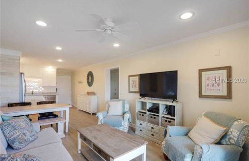 Direct Oceanfront Private Villa Overlooking Pool/Beach - South Forest Beach - Right next to Coligny Plaza - Foto 24