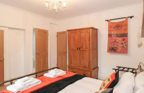 The Lodge - Photo 12