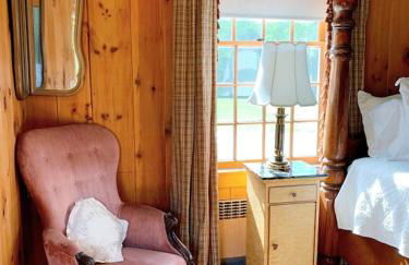 Historic Renovated Barn at Boorn Brook Farm - Manchester Vermont - Photo 32