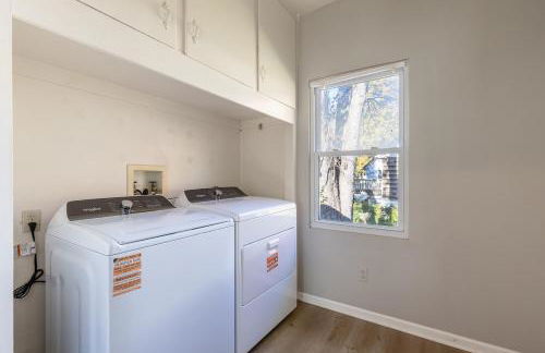 Lil Nugget Cozy Retreat with Private Fenced Yard - Foto 16