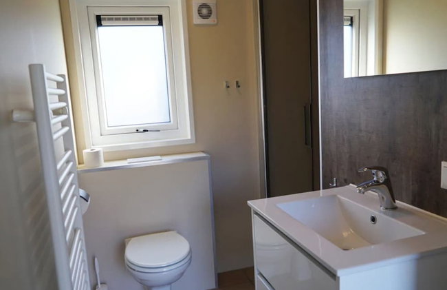 Nice Chalet in a Holiday Park, Adjacent to the Hoge Veluwe National Park - Foto 13