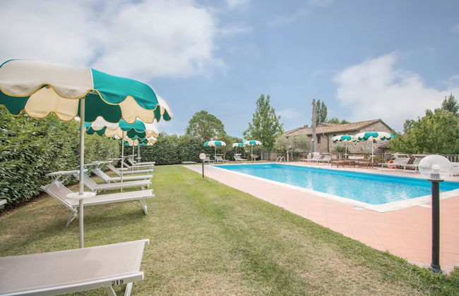 Cottage in Magione Near Lake Trasimeno - Photo 31