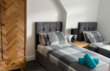 Clare Street - 3 bedroom house with private parking - Photo 6