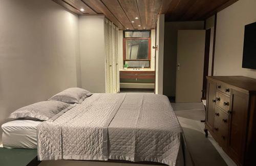 Búzius na Praia da Ferradura Frente mar - Foto 17