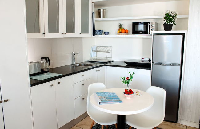 185 on Beach Boutique Suites and Apartments - Photo 52