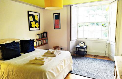 The Shire House - Photo 7