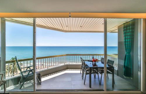 MAGNÍFICO APARTAMENTO - primera línea de mar - Photo 1