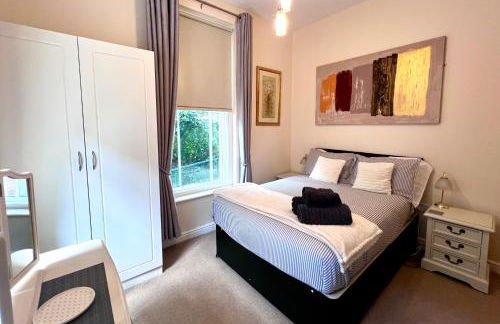 Fabulous 2 bed Historic Ground floor apartment Belper with free car parking next to property - Foto 34