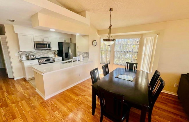 Grand Premier 3BD Condo Apartment Near Disney Parks 6 - Foto 9
