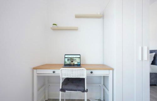 Newly Refurbished House - Close to Town Centre -Free Parking, Super-Fast Wifi, Smart TV with Netflix by Yoko Property - Photo 5