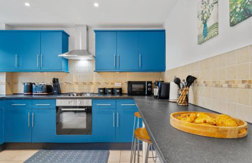 KingstonUponThames Contractor Sleeps8 Parking - Photo 41