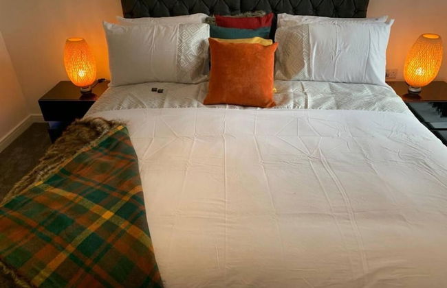 Stunning 2-bed Apartment in Grays - Photo 9