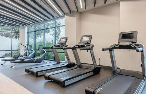 Central Austin 1BR w Pool, Gym & Pet-Friendly - Foto 17