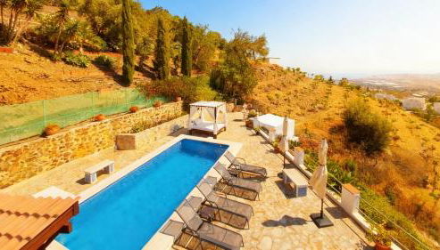 Villa Clara beautiful villa, heated pool, 10 min beach by Rentasunnyplace - Foto 4, sunbed